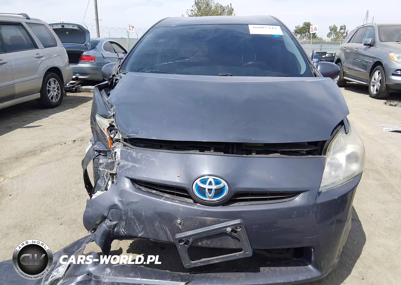 2011 Toyota Prius Four VIN:JTDKN3DU6B5305940 - 12