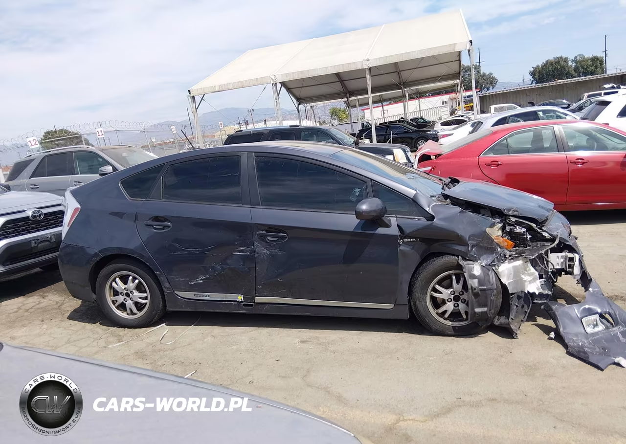 2011 Toyota Prius Four VIN:JTDKN3DU6B5305940 - 13