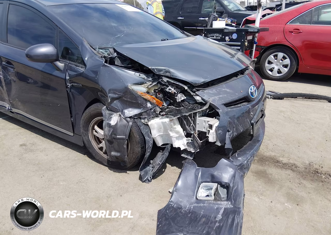 2011 Toyota Prius Four VIN:JTDKN3DU6B5305940 - 6