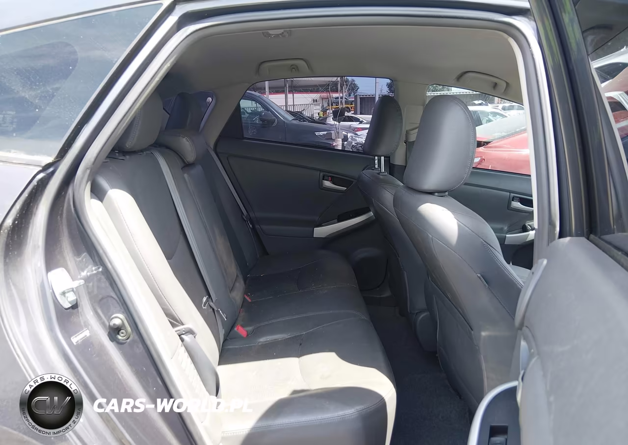 2011 Toyota Prius Four VIN:JTDKN3DU6B5305940 - 8