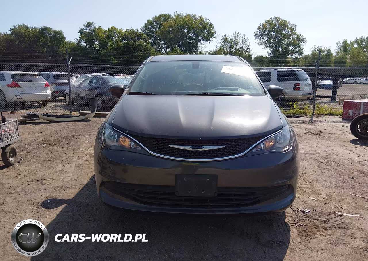 2017 Chrysler Pacifica Touring VIN:2C4RC1DG5HR501432 - 6