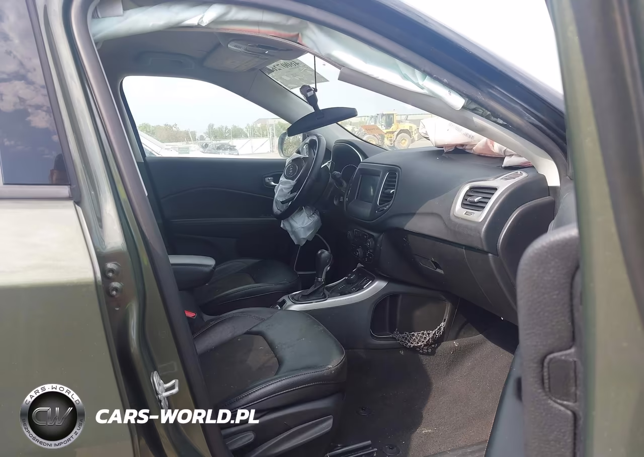 2020 Jeep Compass Latitude 4X4 VIN:3C4NJDBB2LT153785 - 5