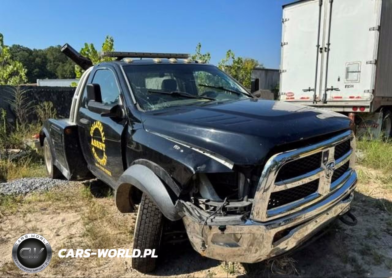 2015 Ram 4500 Chassis Tradesman-Slt