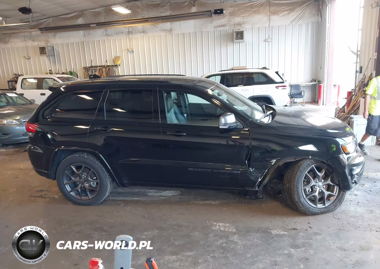 2021 Jeep Grand Cherokee 80Th Anniversary 4X4 VIN:1C4RJFBG9MC880220 - 13