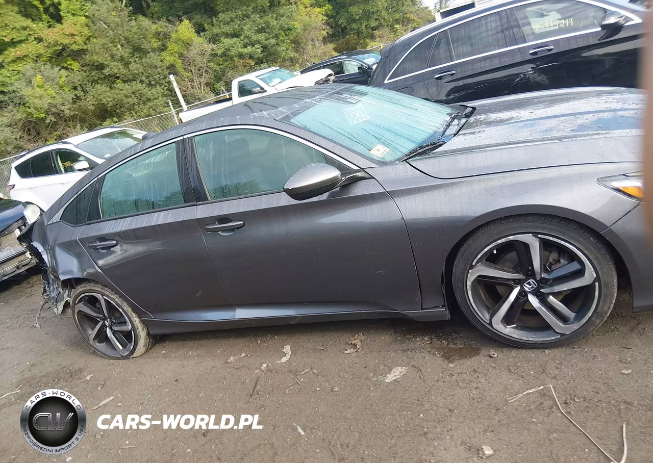 2018 Honda Accord Sport VIN:1HGCV1F3XJA053016 - 13