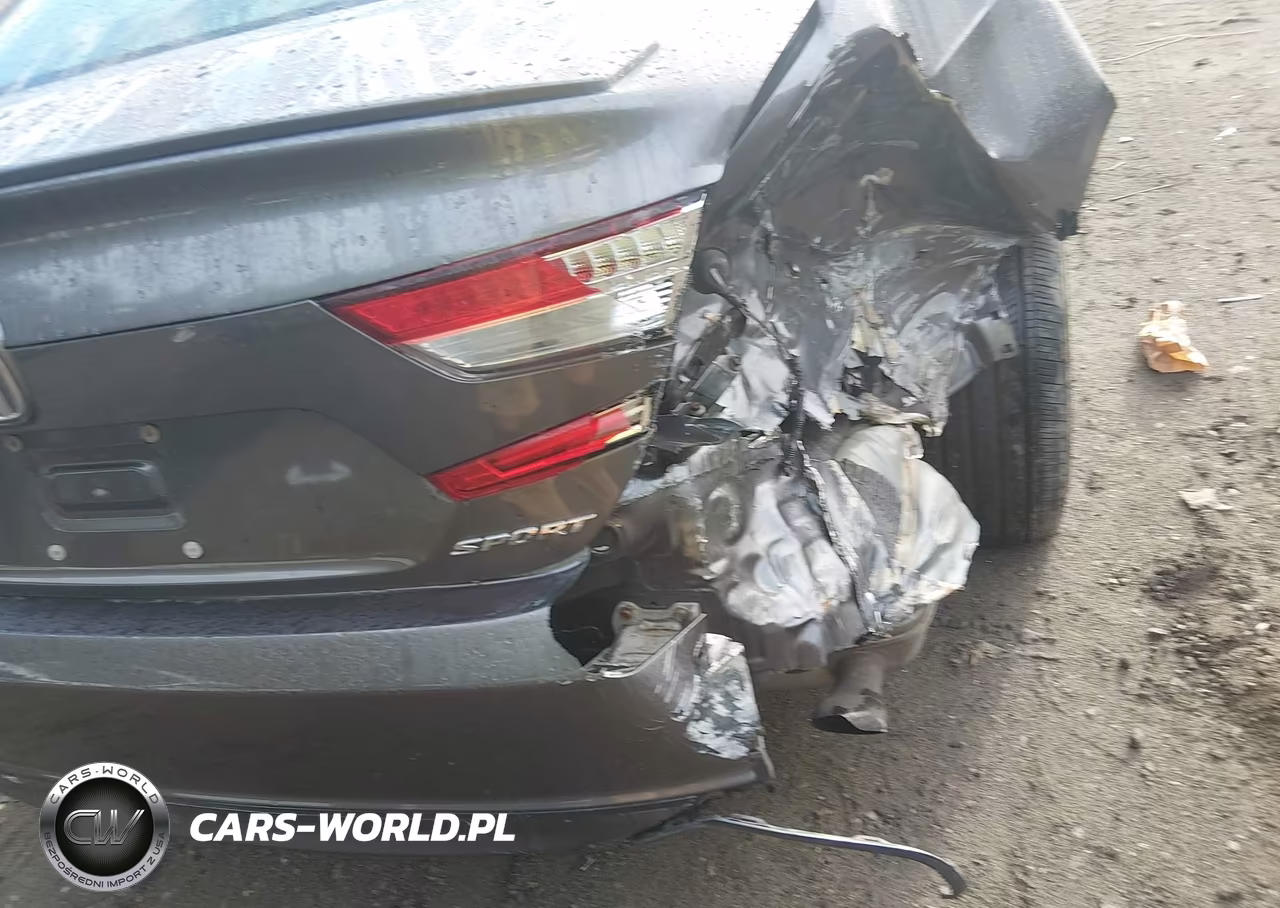 2018 Honda Accord Sport VIN:1HGCV1F3XJA053016 - 6