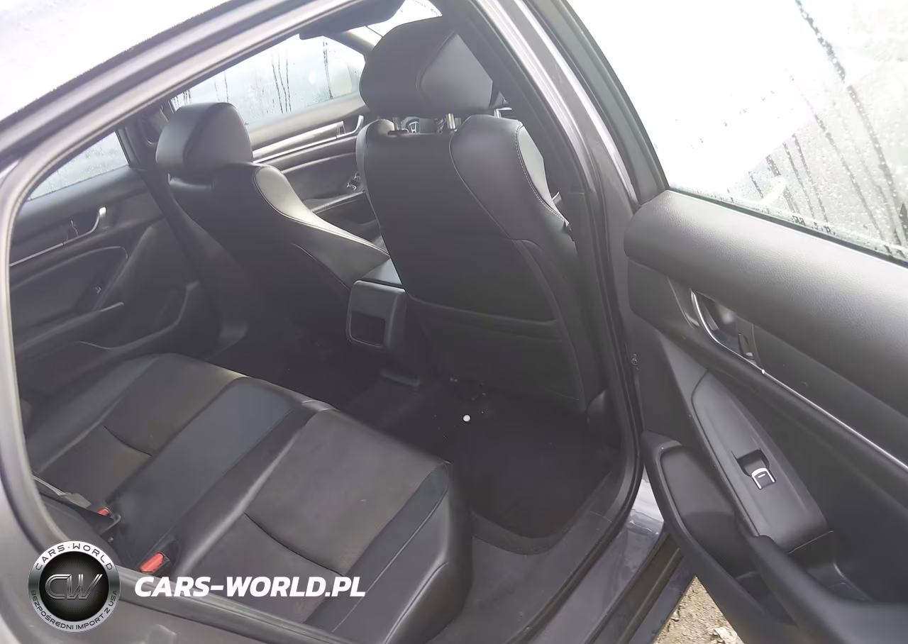 2018 Honda Accord Sport VIN:1HGCV1F3XJA053016 - 8
