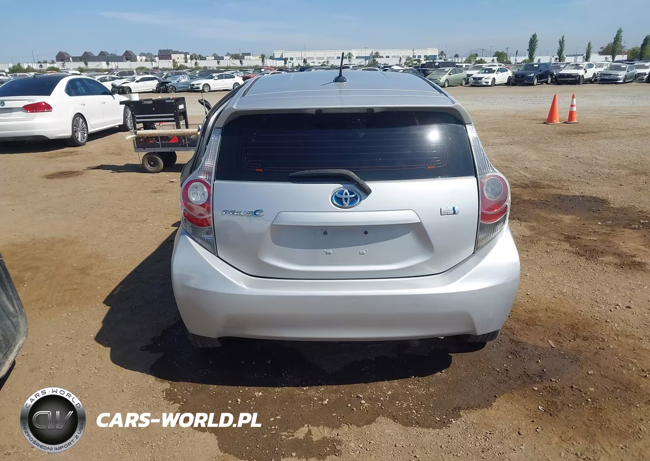 2013 Toyota Prius C Four VIN:JTDKDTB39D1041975 - 17