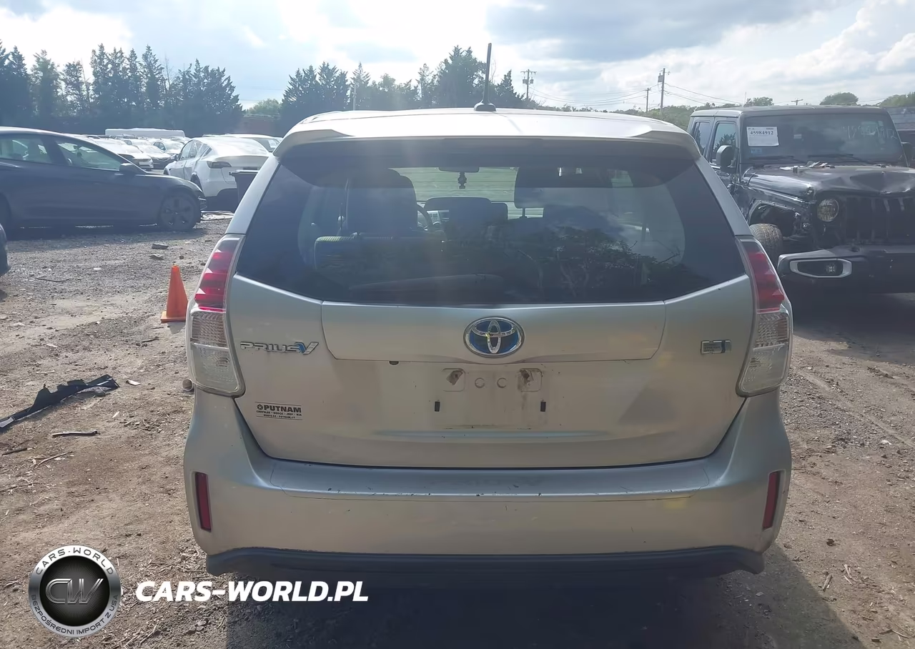 2015 Toyota Prius V Three VIN:JTDZN3EU8FJ027228 - 16