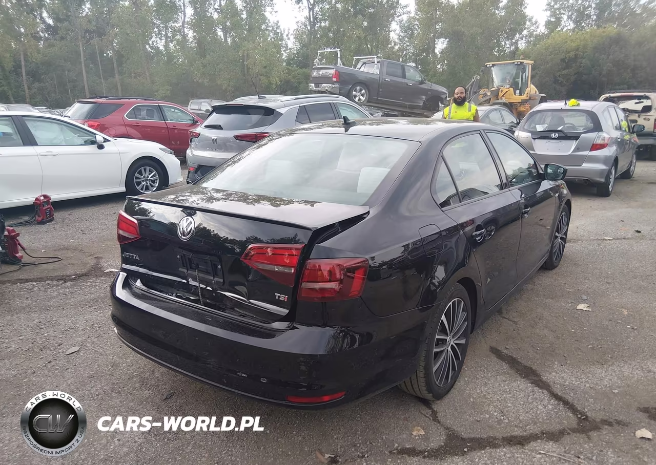 2016 Volkswagen Jetta 1.8T Sport VIN:3VWD17AJ4GM265412 - 4