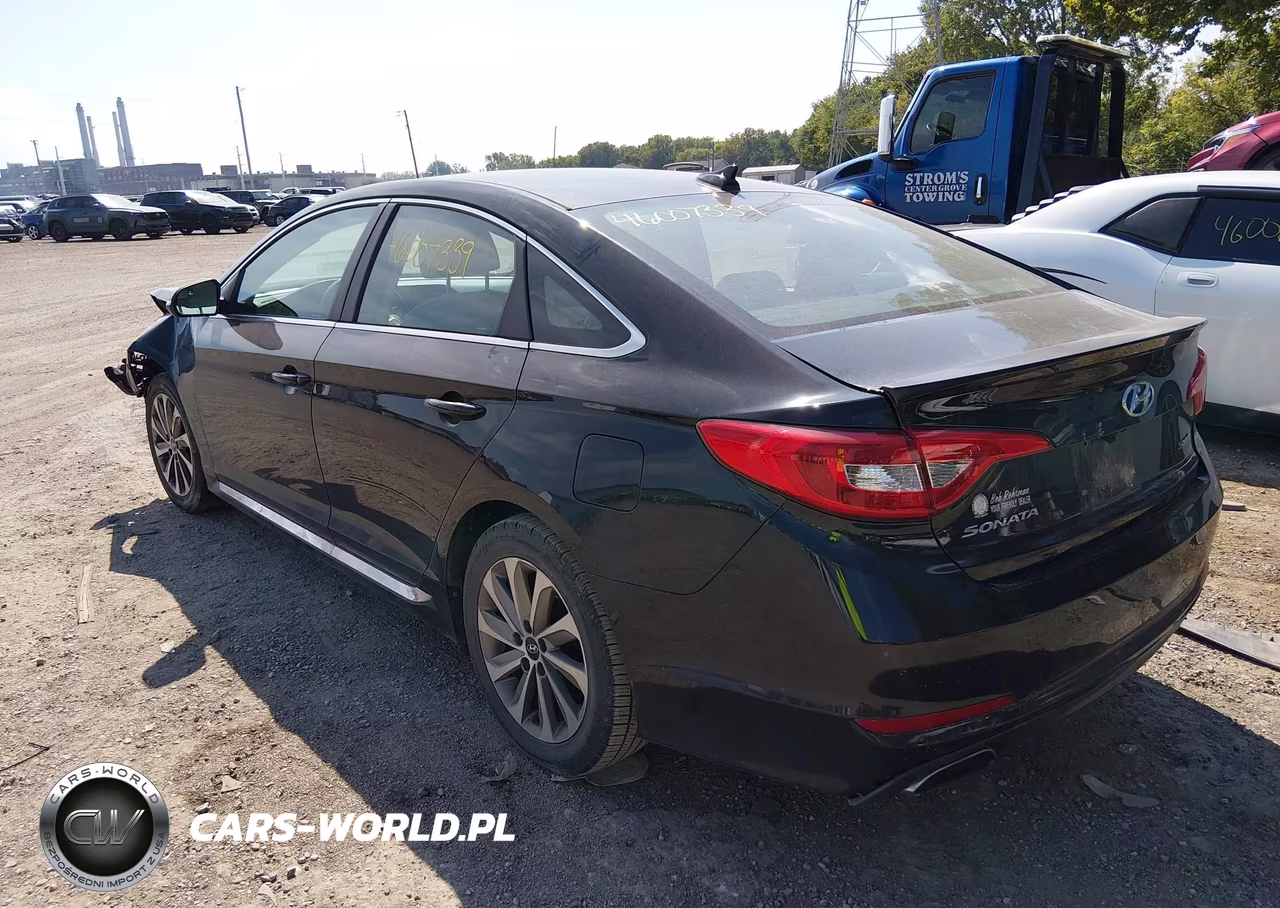 2015 Hyundai Sonata Sport VIN:5NPE34AF3FH242817 - 3
