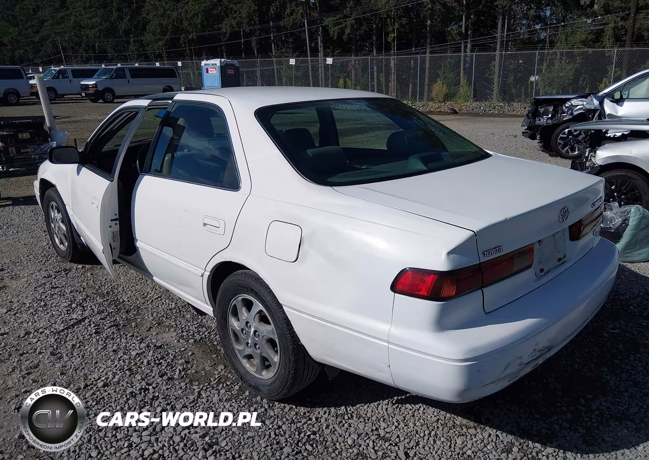 1998 Toyota Camry Xle V6 VIN:JT2BF28K8W0144437 - 3