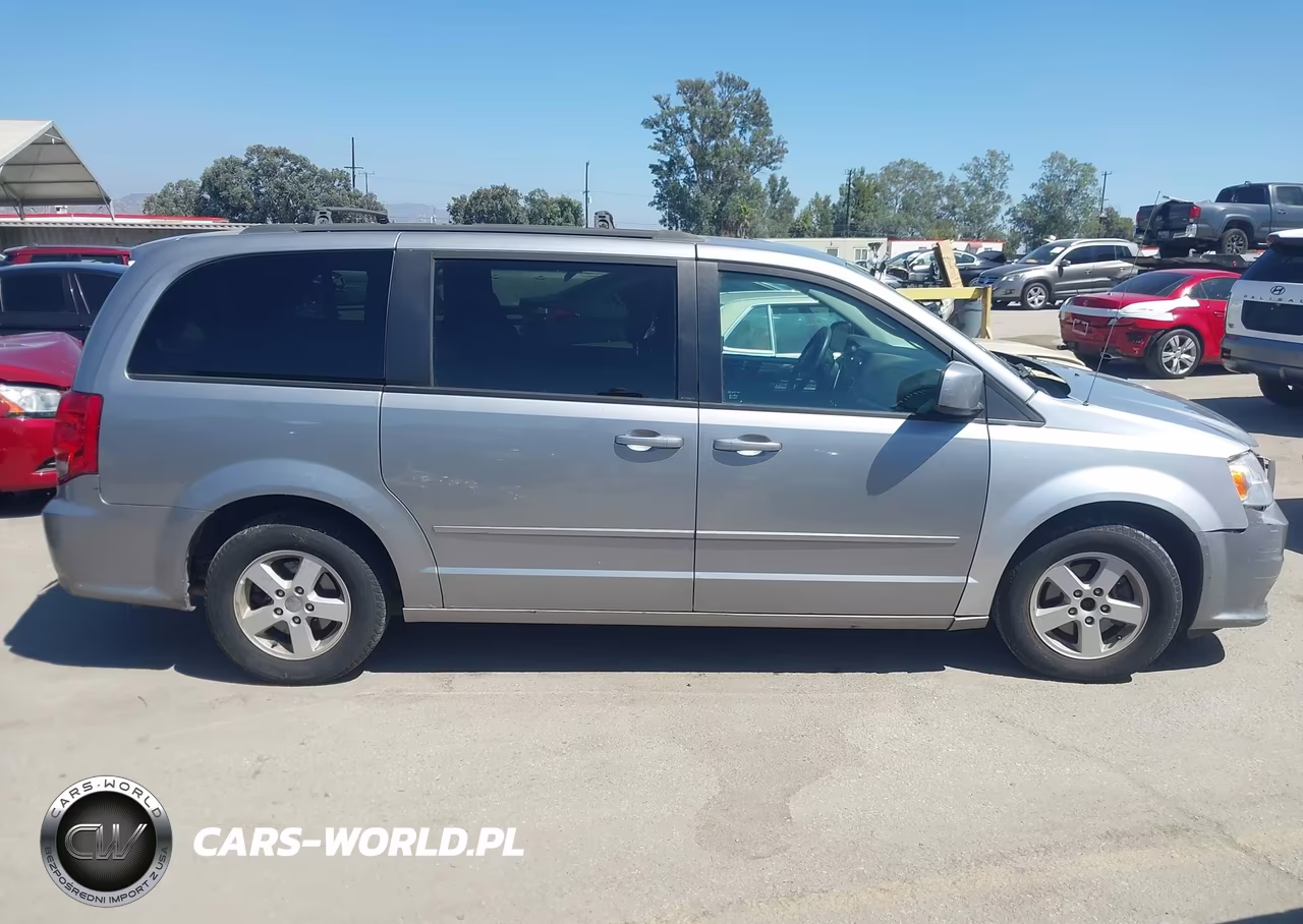 2013 Dodge Grand Caravan Sxt VIN:2C4RDGCG4DR551282 - 13