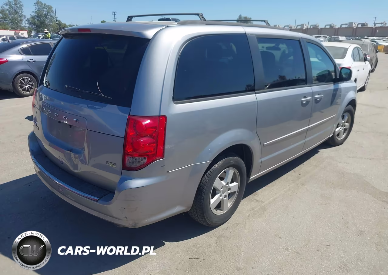 2013 Dodge Grand Caravan Sxt VIN:2C4RDGCG4DR551282 - 4
