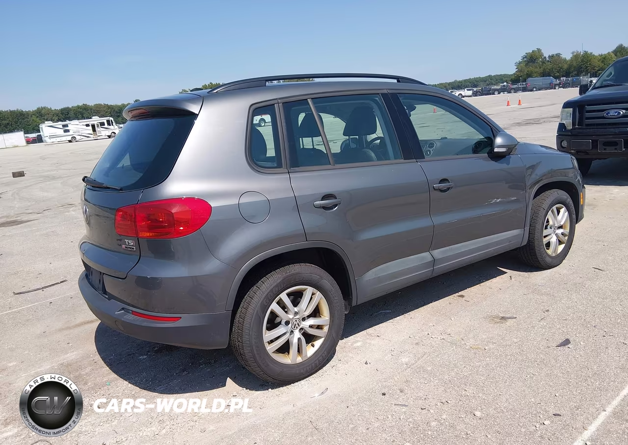 2016 Volkswagen Tiguan S VIN:WVGBV7AX9GW599160 - 4