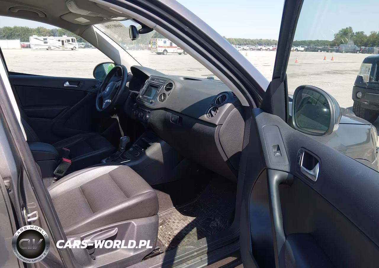 2016 Volkswagen Tiguan S VIN:WVGBV7AX9GW599160 - 5