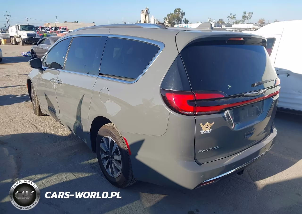 2021 Chrysler Pacifica Touring L VIN:2C4RC1BG2MR515754 - 3