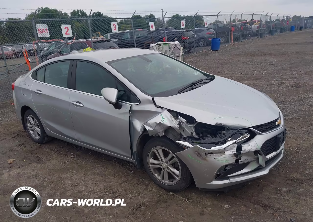 2017 Chevrolet Cruze Lt Auto – zdjęcie 1 z 16