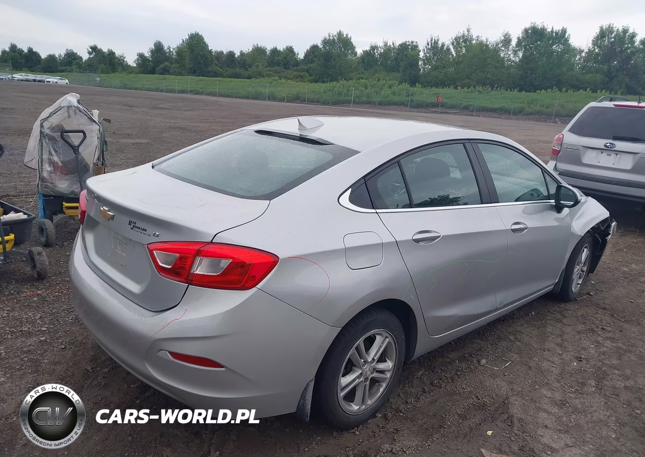 2017 Chevrolet Cruze Lt Auto VIN:1G1BE5SM7H7214776 - 4