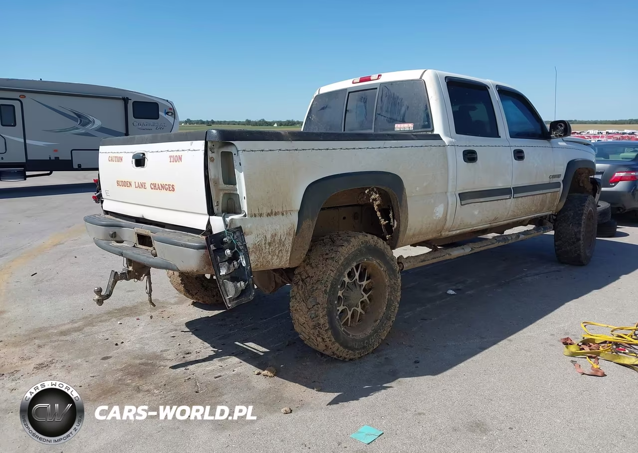 2005 Chevrolet Silverado 2500Hd VIN:1GCHC23U15F833931 - 4