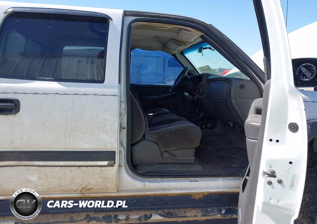 2005 Chevrolet Silverado 2500Hd VIN:1GCHC23U15F833931 - 5