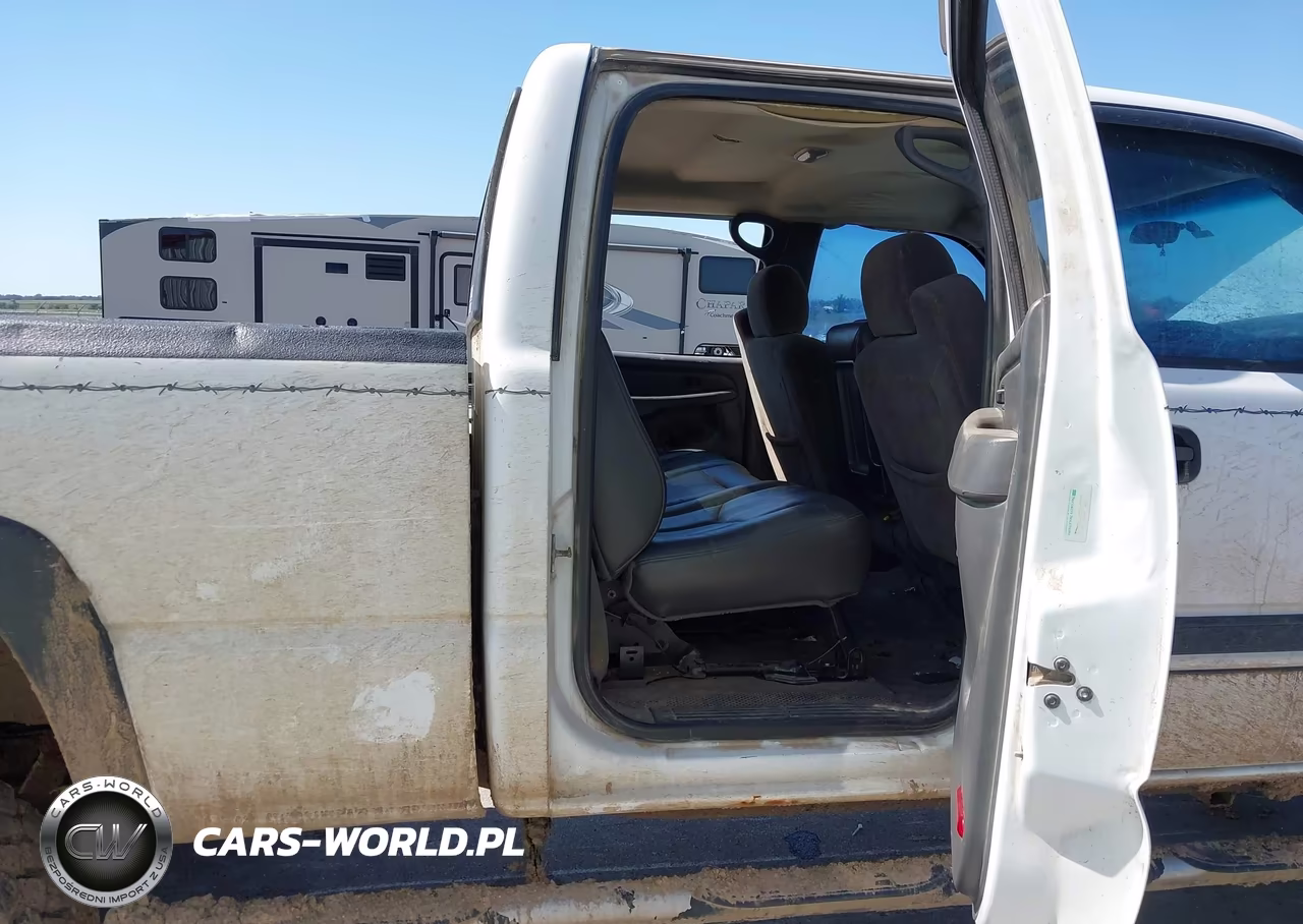 2005 Chevrolet Silverado 2500Hd VIN:1GCHC23U15F833931 - 8