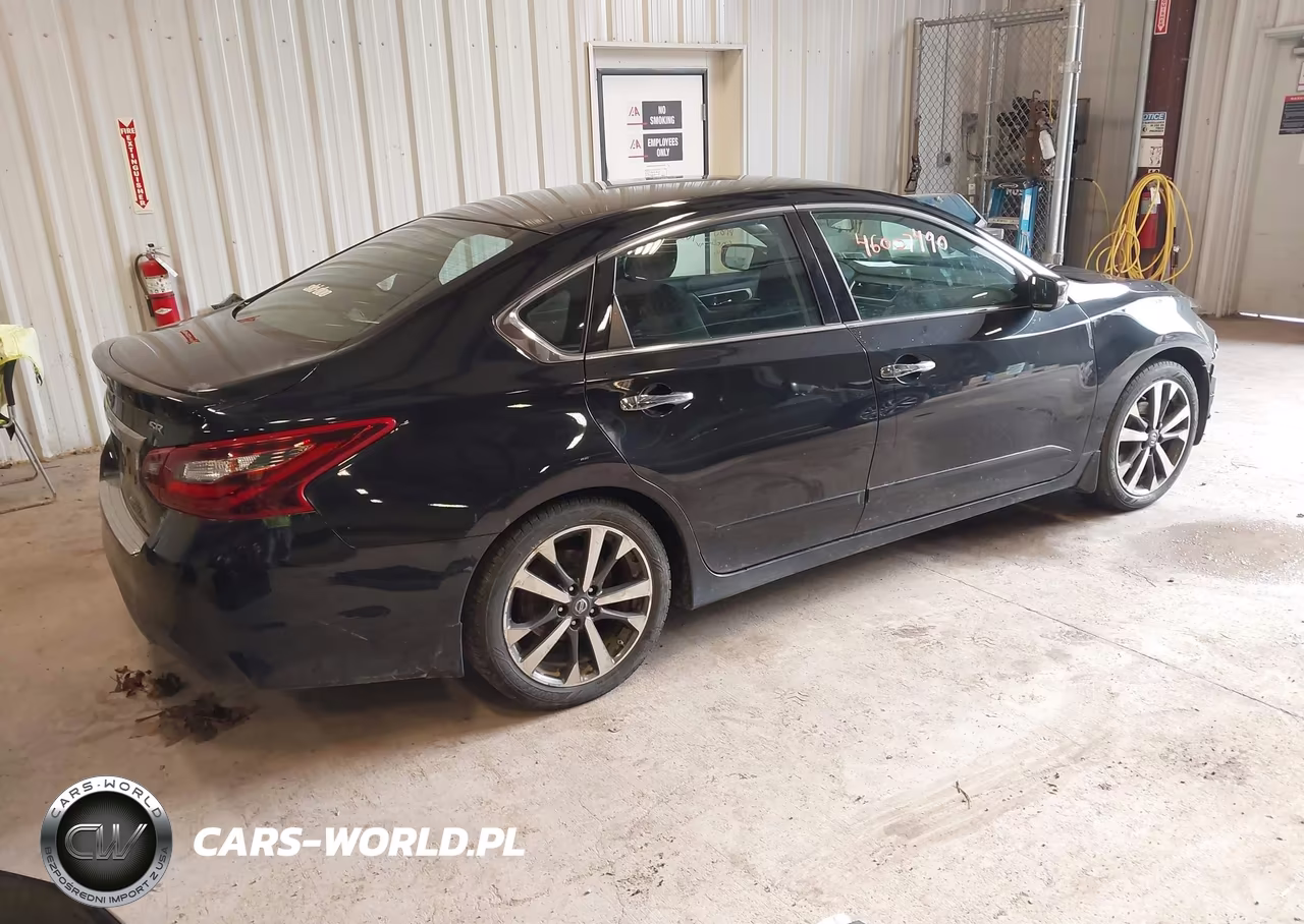 2017 Nissan Altima 2.5 Sr VIN:1N4AL3AP7HC166900 - 4