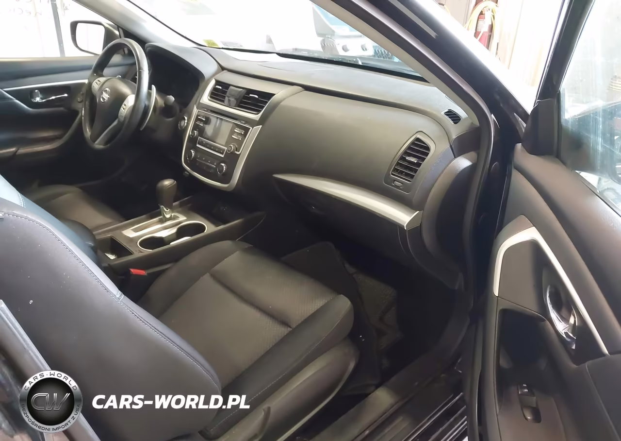 2017 Nissan Altima 2.5 Sr VIN:1N4AL3AP7HC166900 - 5