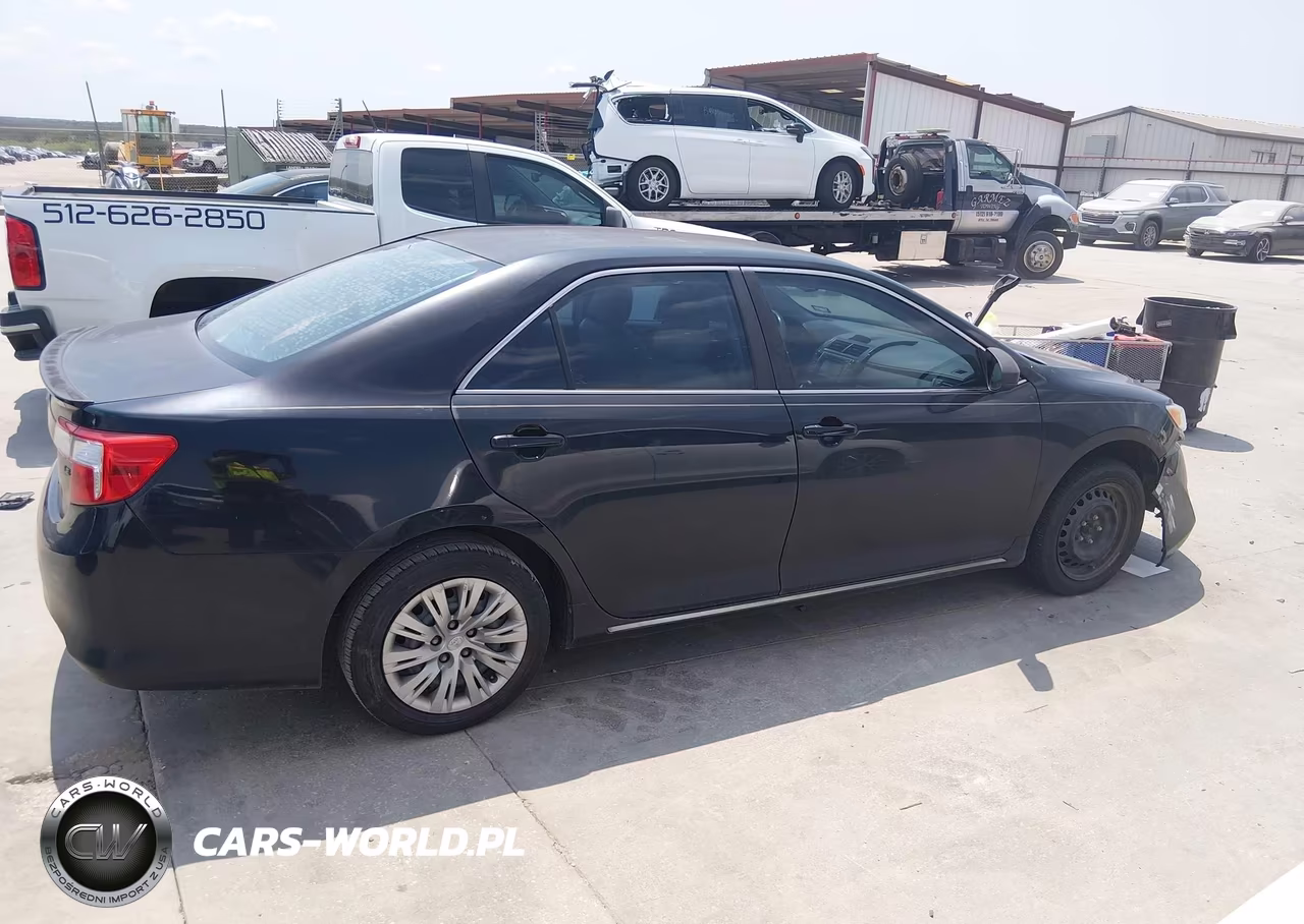 2014 Toyota Camry Le VIN:4T4BF1FK4ER417578 - 13