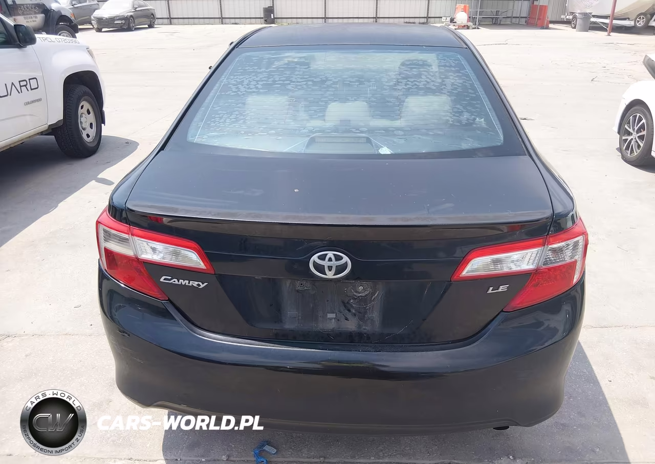 2014 Toyota Camry Le VIN:4T4BF1FK4ER417578 - 16