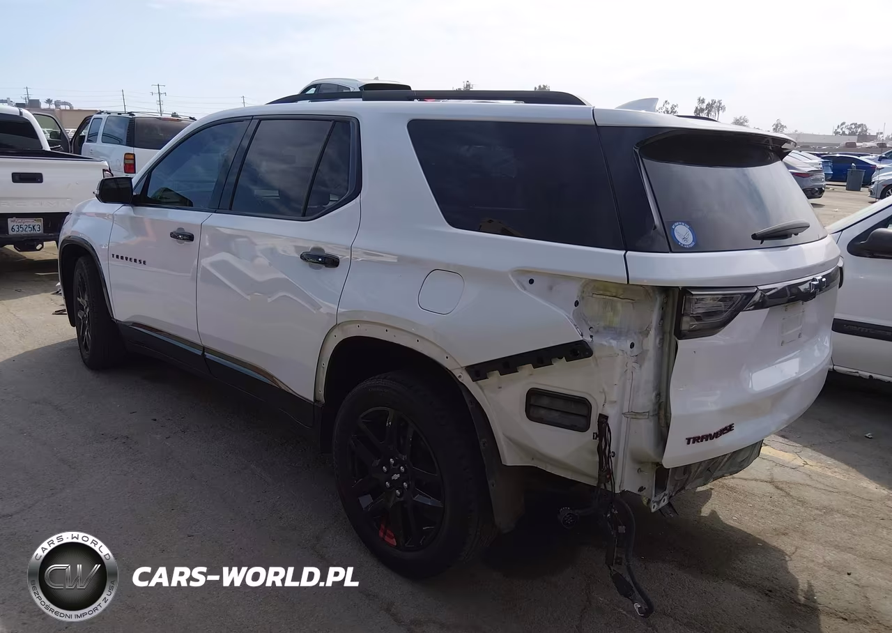 2020 Chevrolet Traverse Premier VIN:1GNERKKW1LJ255285 - 3
