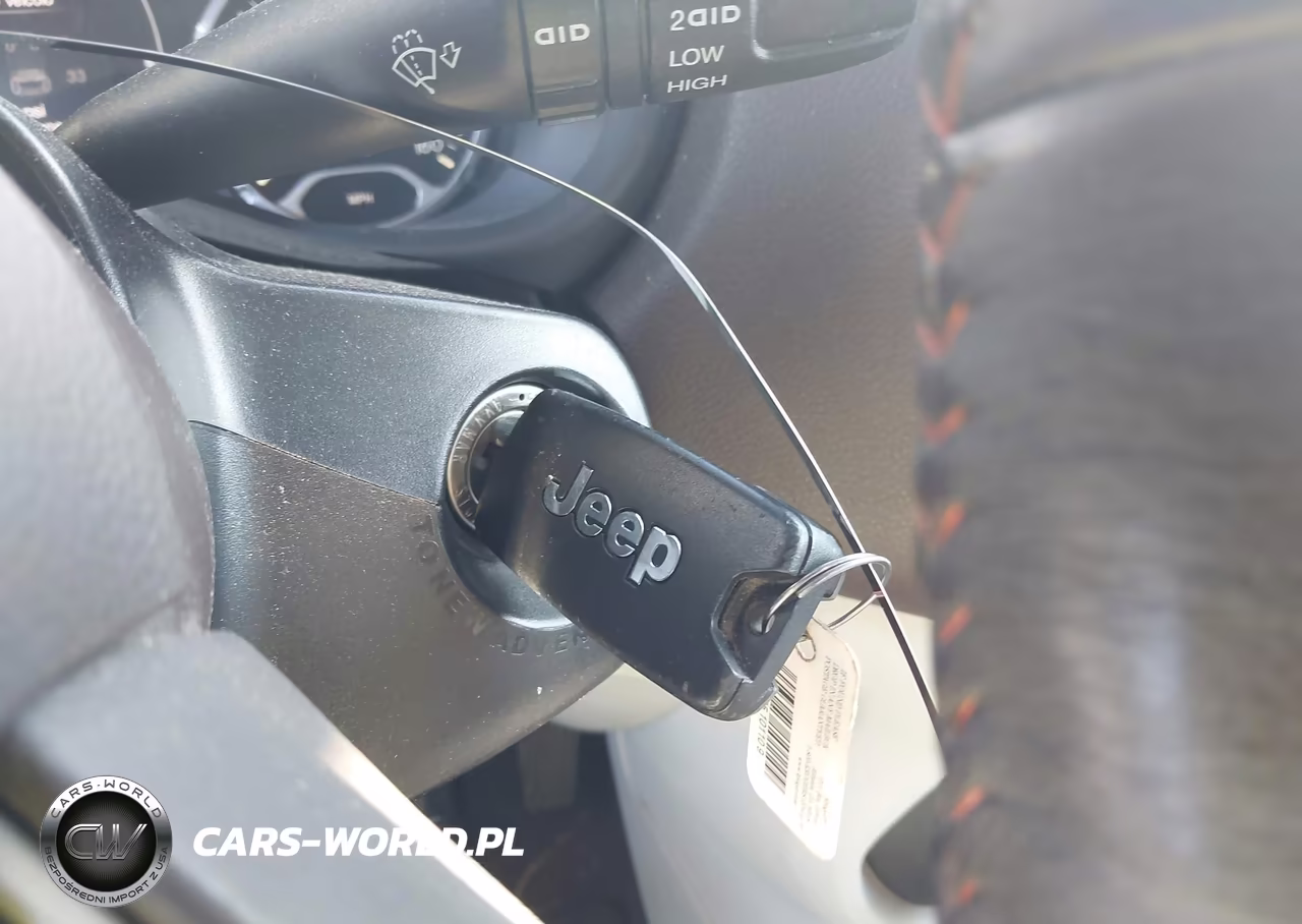 2016 Jeep Renegade Latitude VIN:ZACCJBBW6GPE30823 - 11