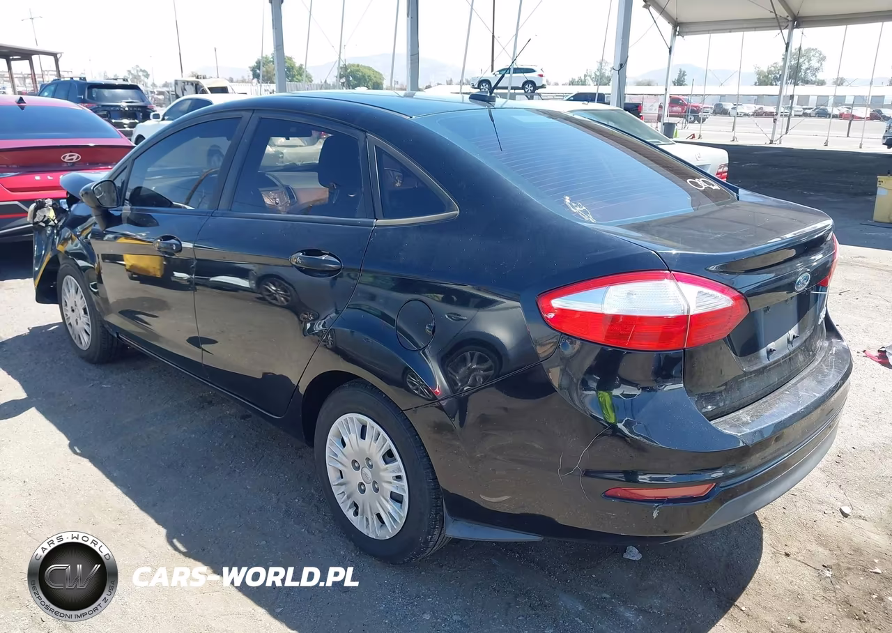 2018 Ford Fiesta S VIN:3FADP4AJ9JM136580 - 3