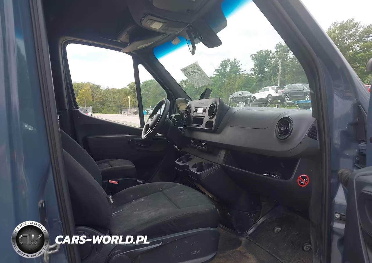 2019 Mercedes-Benz Sprinter 2500 High Roof V6 VIN:WD4PF0CDXKP090155 - 5