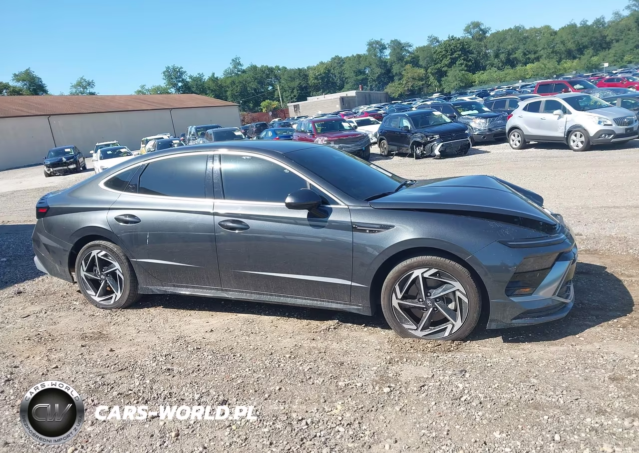 2026 Hyundai Sonata Sel Sport VIN:KMHL64JA1TA561053 - 13