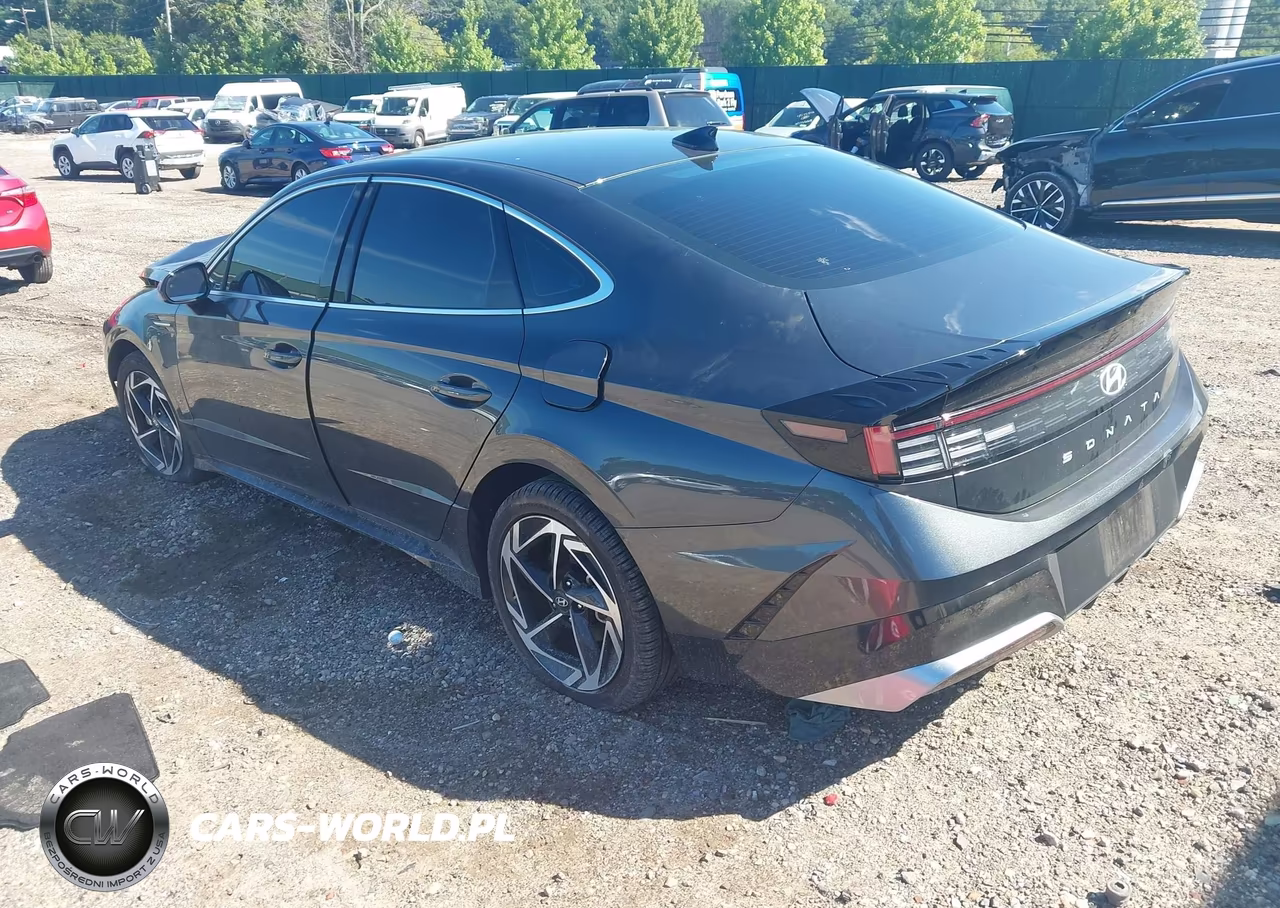 2026 Hyundai Sonata Sel Sport VIN:KMHL64JA1TA561053 - 3