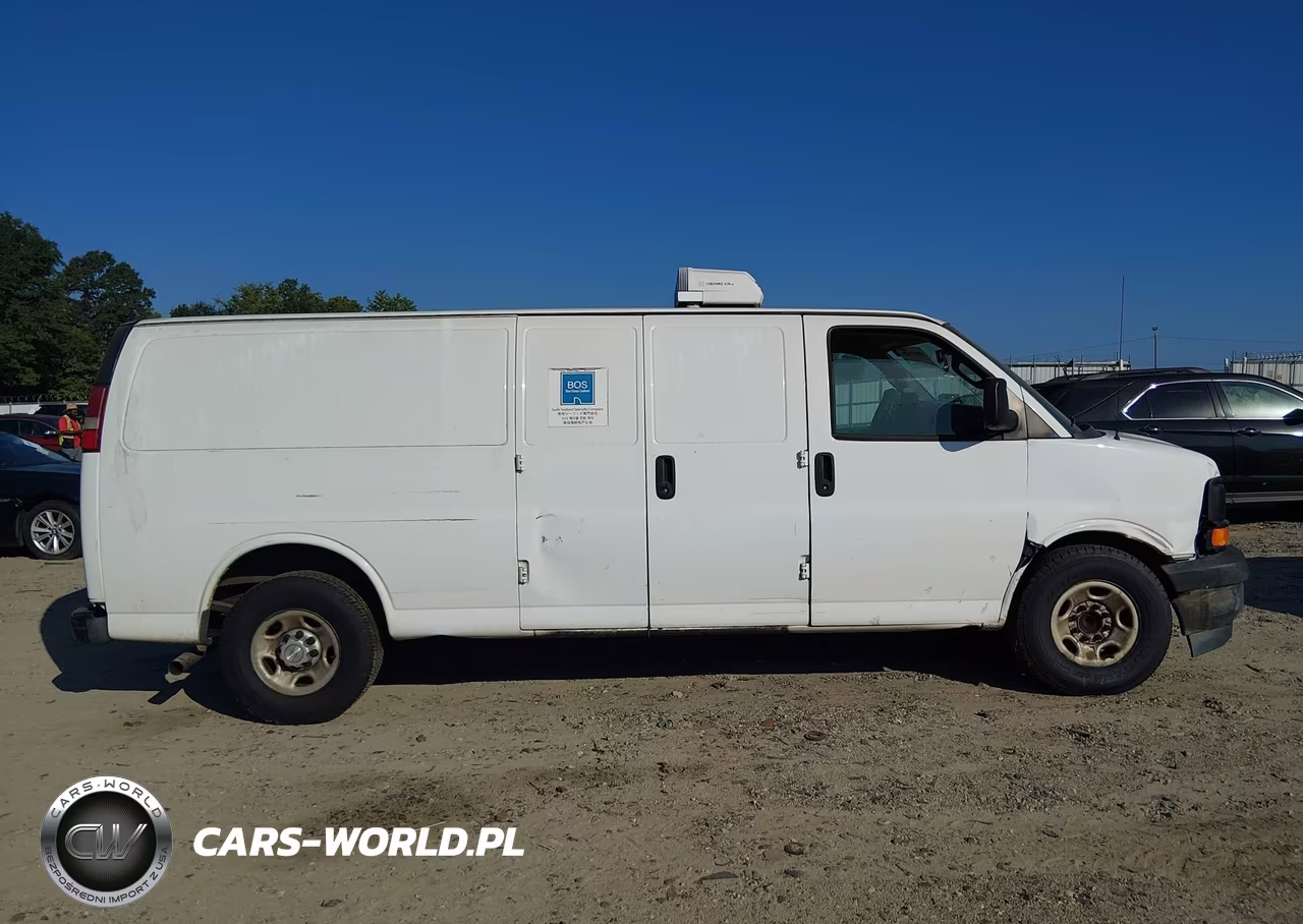 2017 Chevrolet Express 2500 Work Van VIN:1GCWGBFF9H1138347 - 13