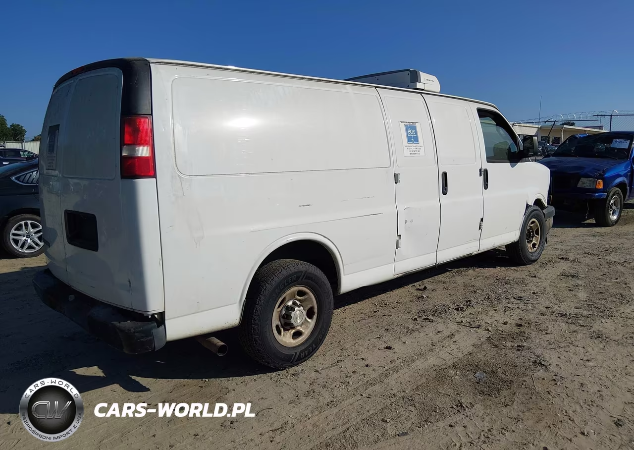 2017 Chevrolet Express 2500 Work Van VIN:1GCWGBFF9H1138347 - 4