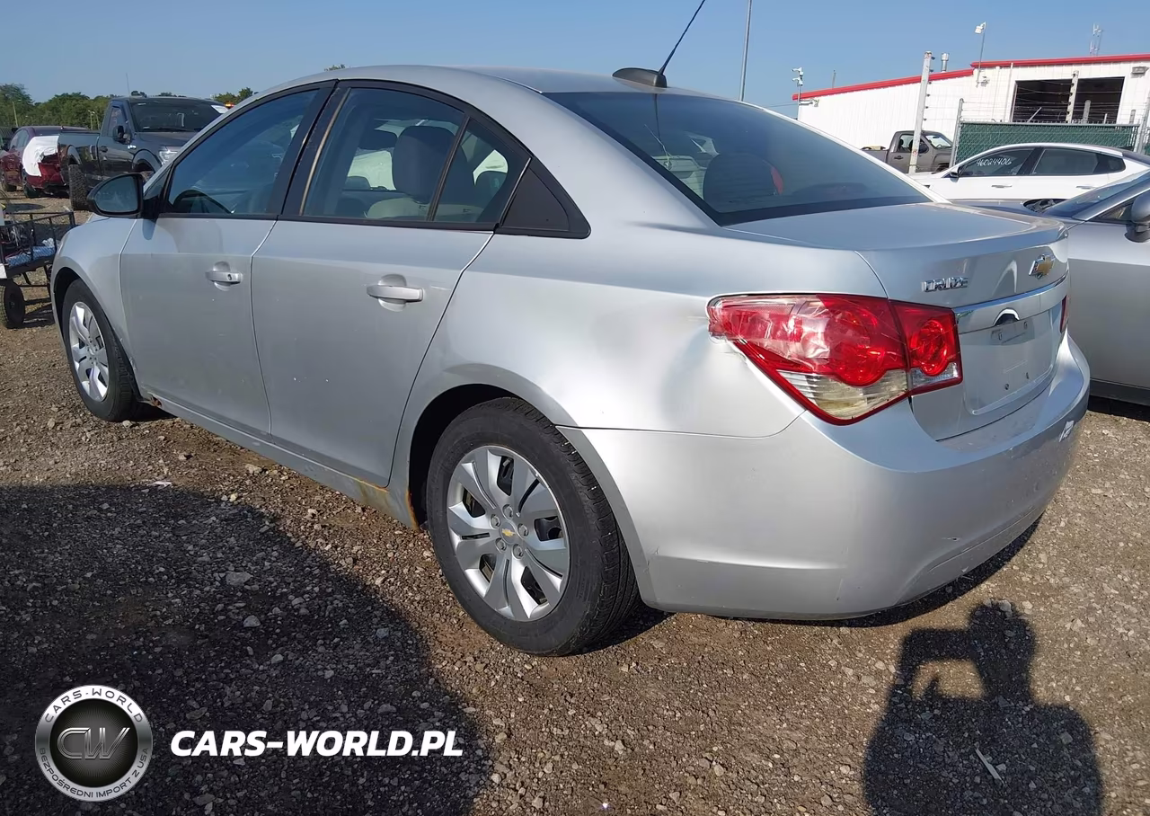 2015 Chevrolet Cruze Ls Auto VIN:1G1PA5SH7F7161384 - 3