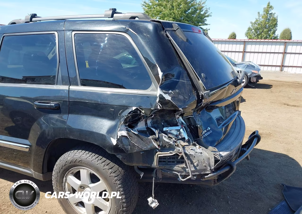 2010 Jeep Grand Cherokee Laredo VIN:1J4PR4GK9AC131912 - 14