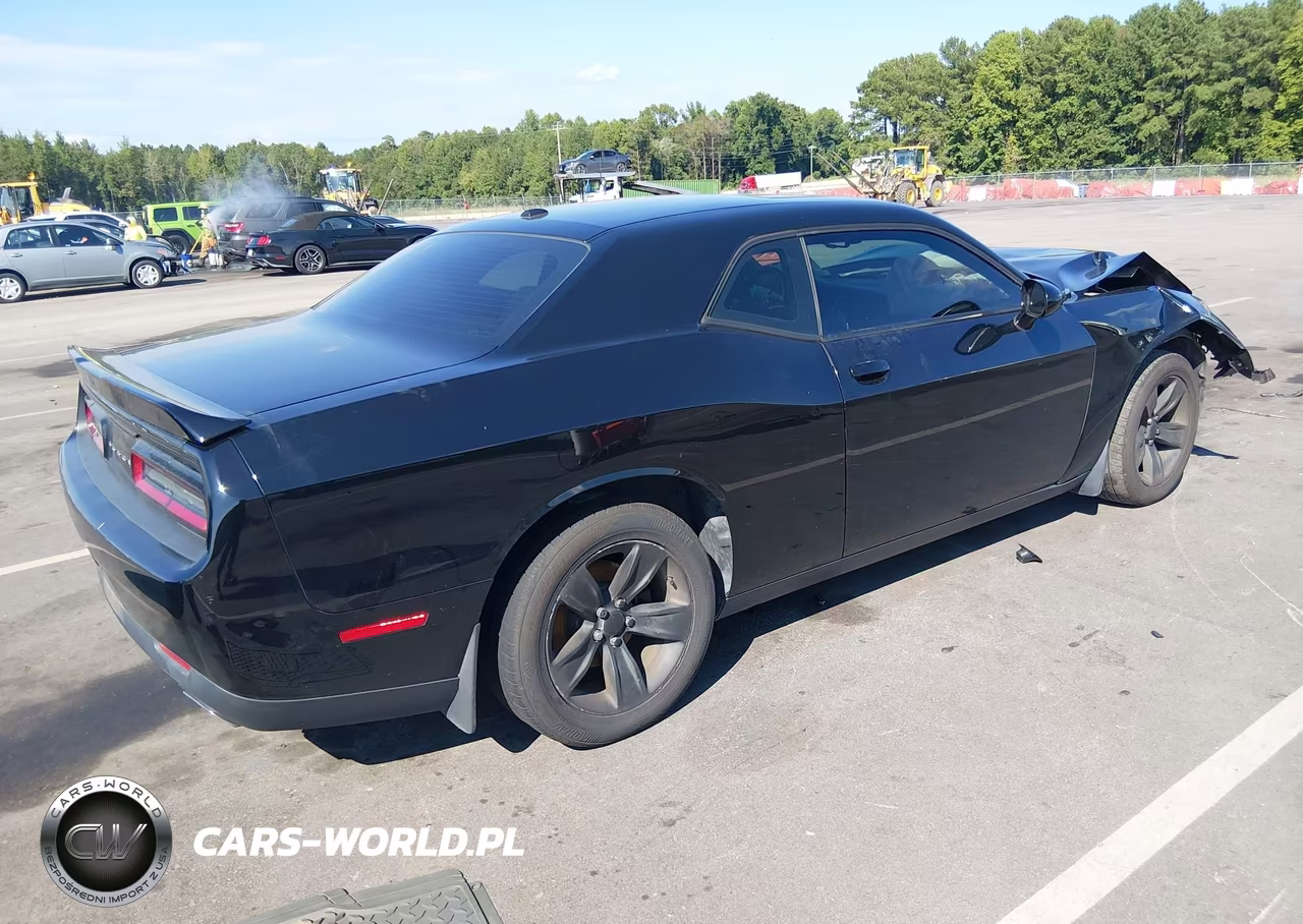 2020 Dodge Challenger Sxt VIN:2C3CDZAG2LH125586 - 4