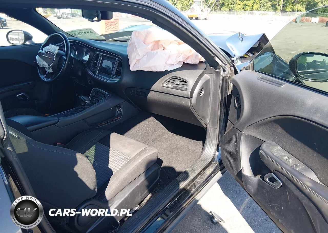 2020 Dodge Challenger Sxt VIN:2C3CDZAG2LH125586 - 5
