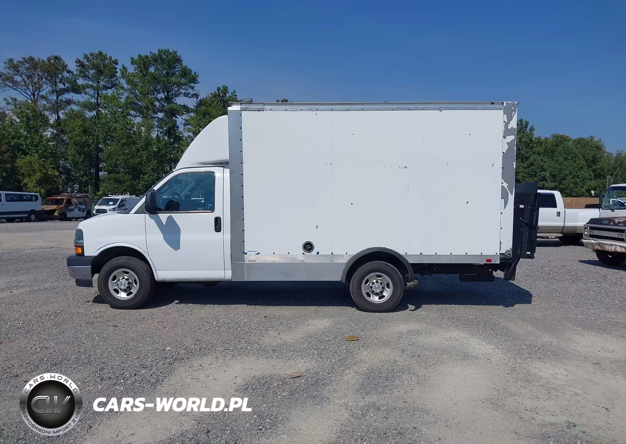 2023 Chevrolet Express Cutaway Work Van VIN:1GB0GRFPXP1107778 - 14