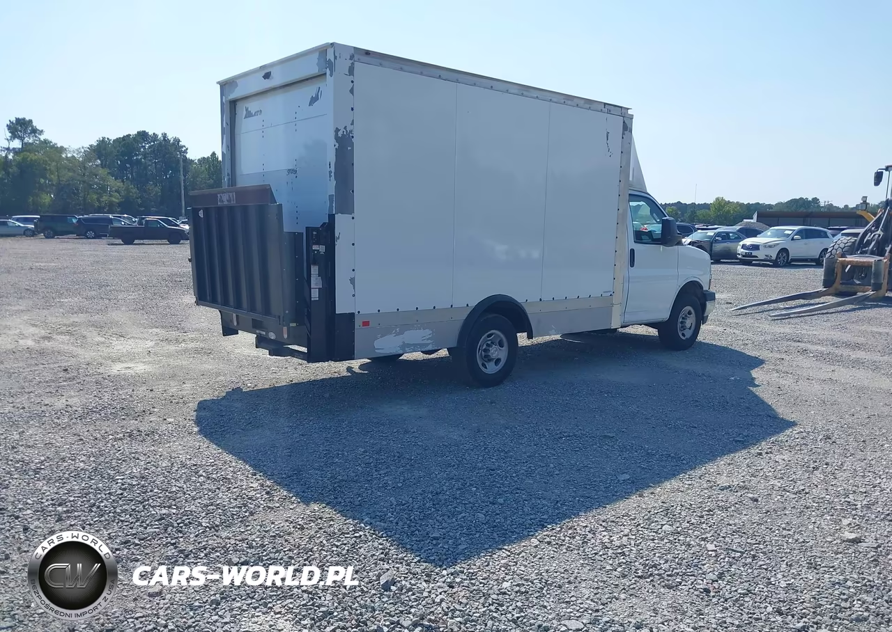 2023 Chevrolet Express Cutaway Work Van VIN:1GB0GRFPXP1107778 - 4