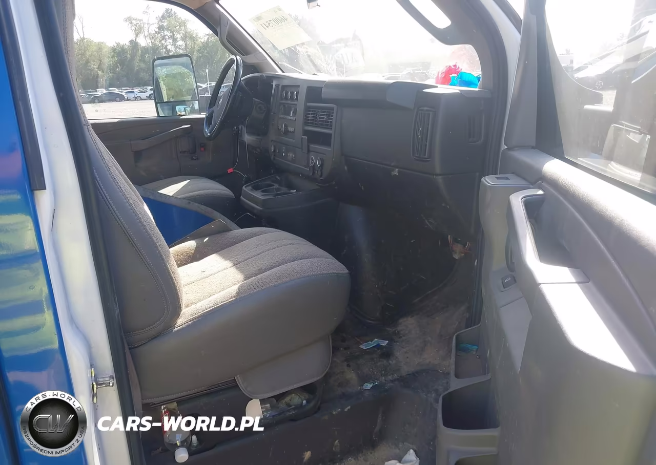 2023 Chevrolet Express Cutaway Work Van VIN:1GB0GRFPXP1107778 - 7