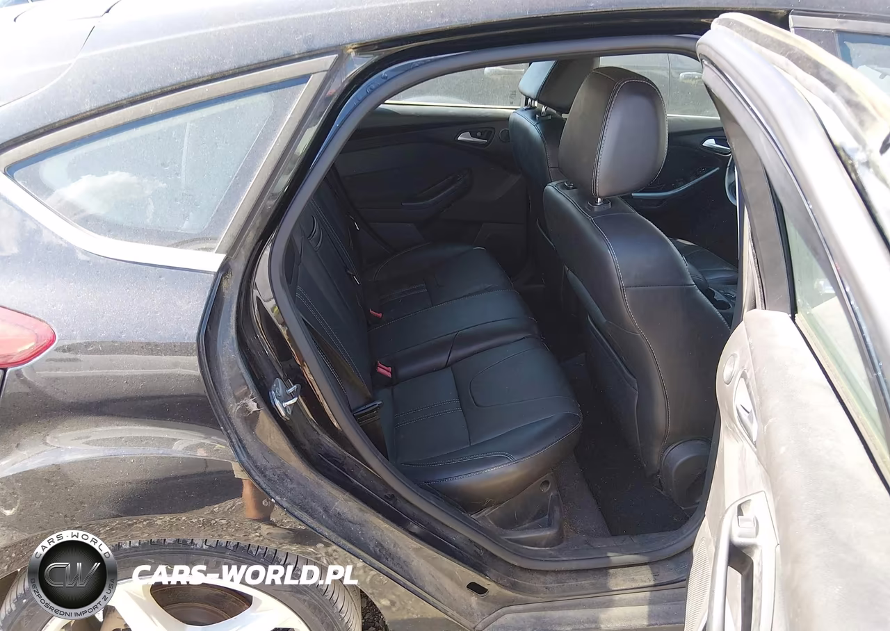 2013 Ford Focus Titanium VIN:1FADP3N28DL284089 - 8