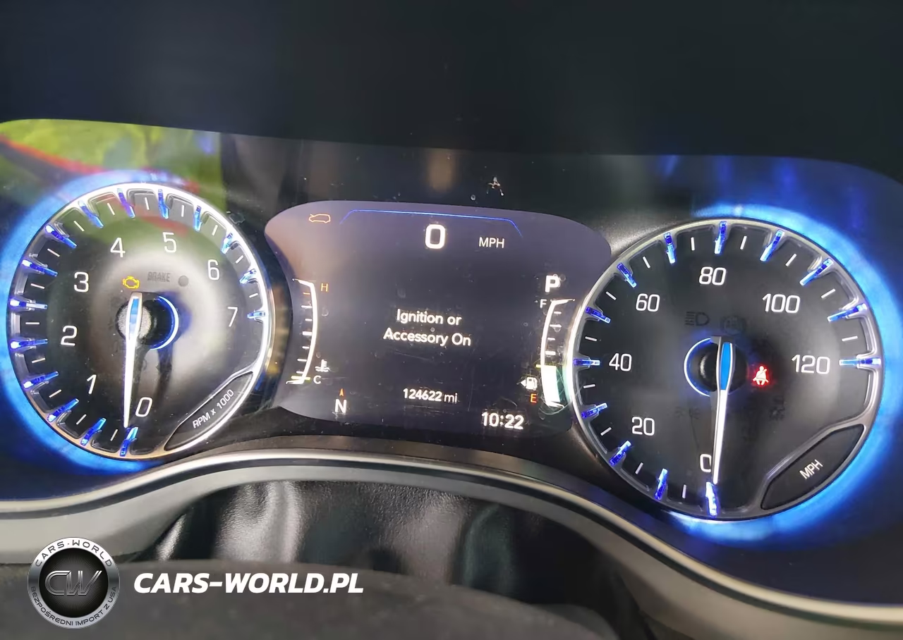 2019 Chrysler Pacifica Touring L Plus VIN:2C4RC1EG5KR738072 - 7