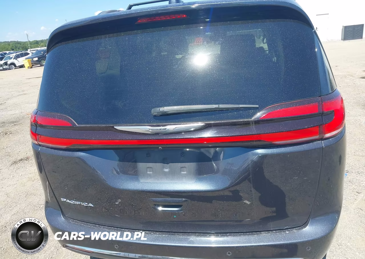 2021 Chrysler Pacifica Touring L VIN:2C4RC1BG8MR531375 - 16