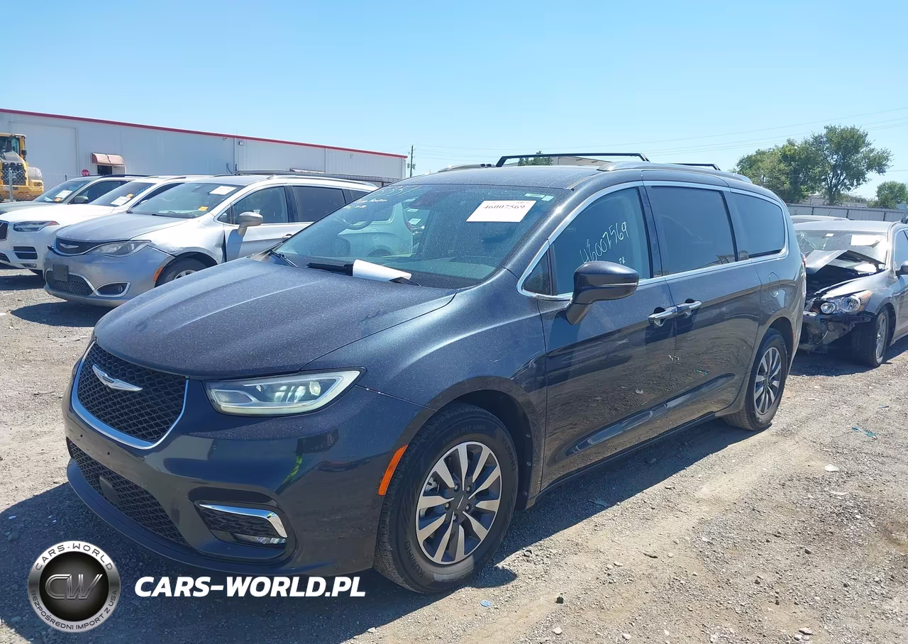 2021 Chrysler Pacifica Touring L VIN:2C4RC1BG8MR531375 - 2