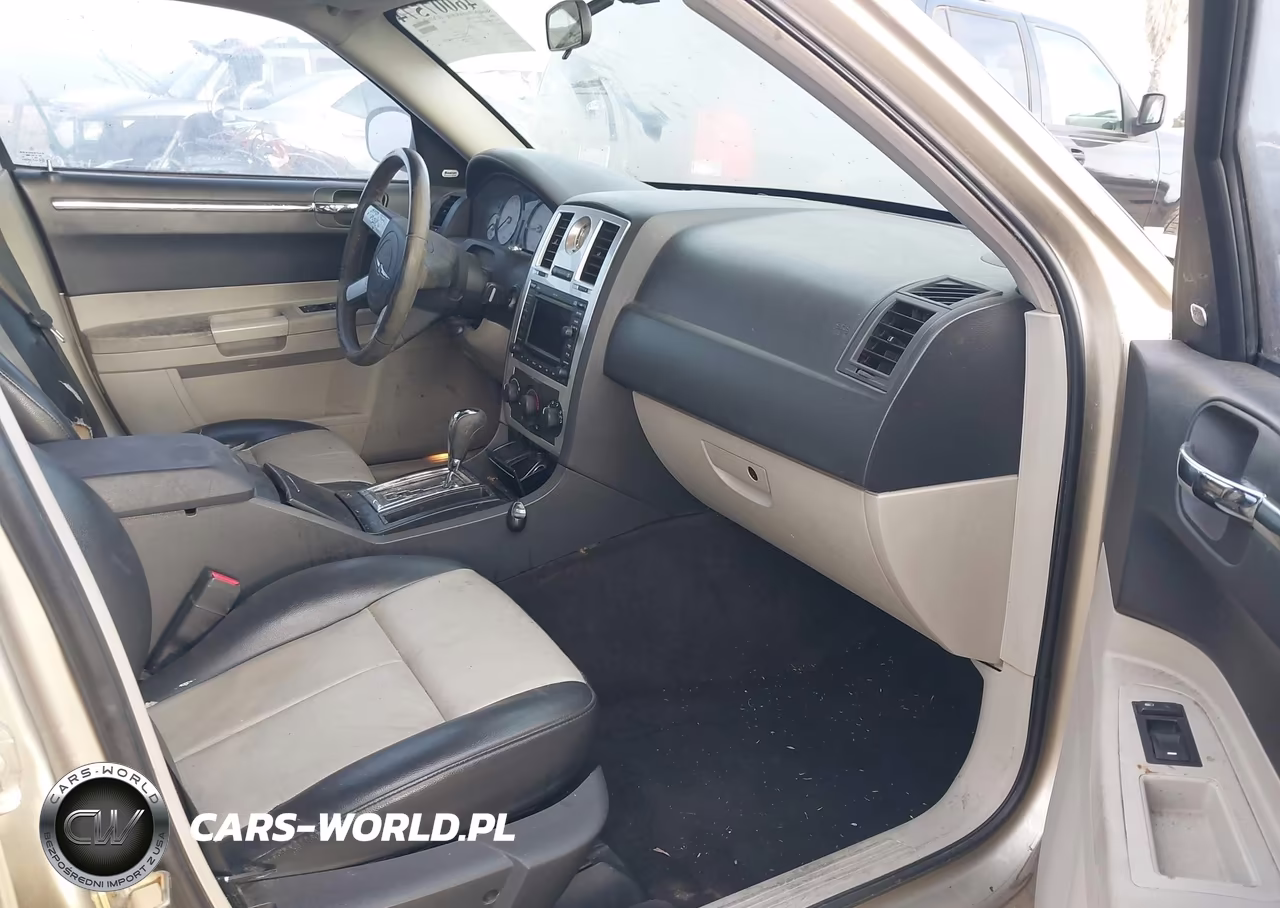 2006 Chrysler 300 Touring VIN:2C3KA53G26H353053 - 5